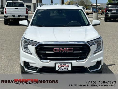 Used 2022 GMC Terrain SLE w/ Driver Convenience Package AWD/4WD image 2