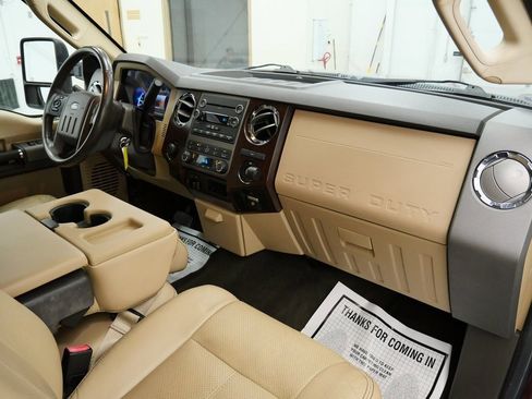 Used 2011 Ford F350 Lariat image 18
