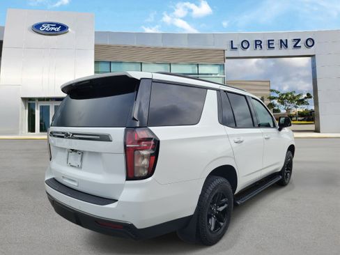 Used 2022 Chevrolet Tahoe Z71 w/ Luxury Package AWD/4WD image 5