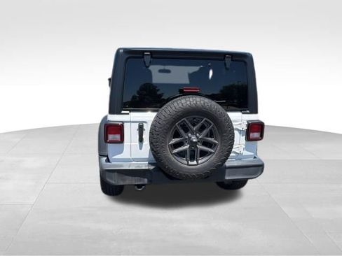 Used 2021 Jeep Wrangler Sport AWD/4WD image 12