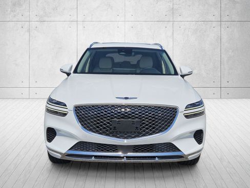 Used 2023 Genesis GV70 2.5T w/ Select Package AWD/4WD image 2