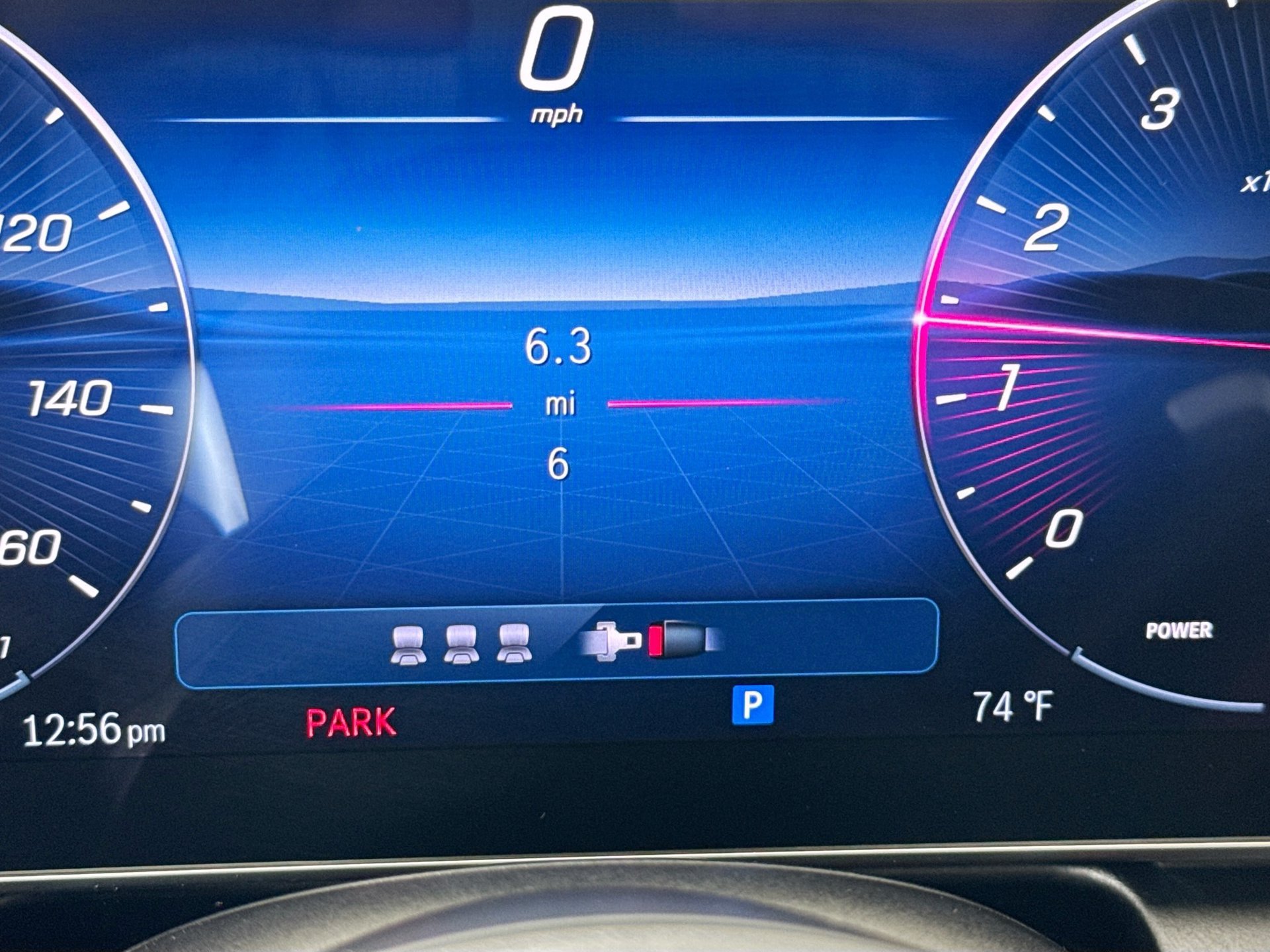 Used 2025 Mercedes-Benz GLC 300 4MATIC image 13