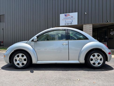Used 2003 Volkswagen Beetle GLS FWD image 2