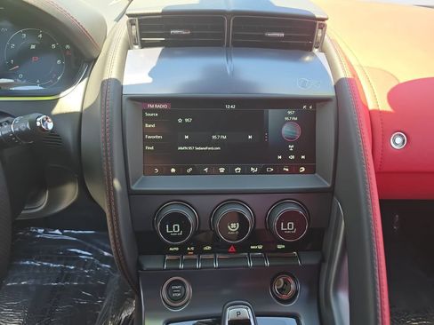Certified 2022 Jaguar F-TYPE R AWD/4WD image 17