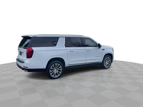 New 2026 GMC Yukon XL Denali w/ Denali Reserve Package image 8