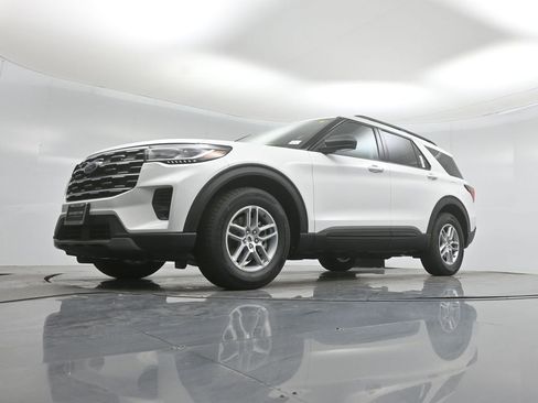 New 2026 Ford Explorer Active AWD/4WD image 42