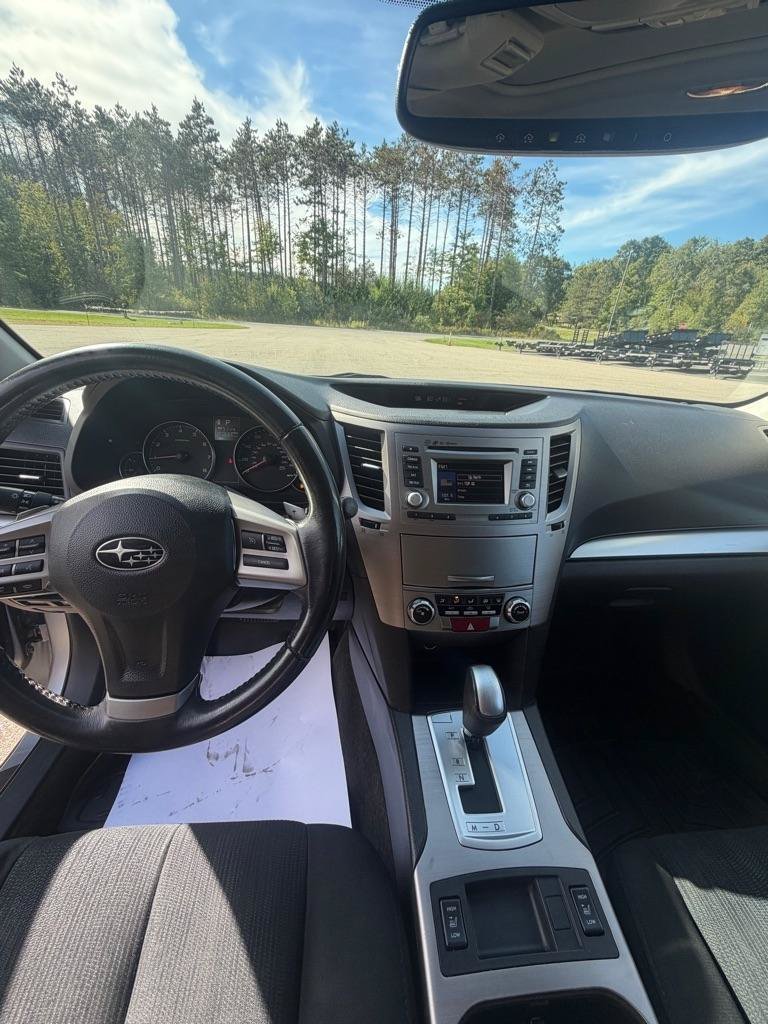 Used 2014 Subaru Outback 2.5i Premium AWD/4WD image 8