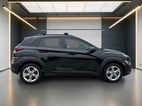 Certified 2022 Hyundai Kona SEL AWD/4WD image 6