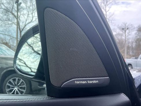 Used 2021 BMW ALPINA XB7 image 37