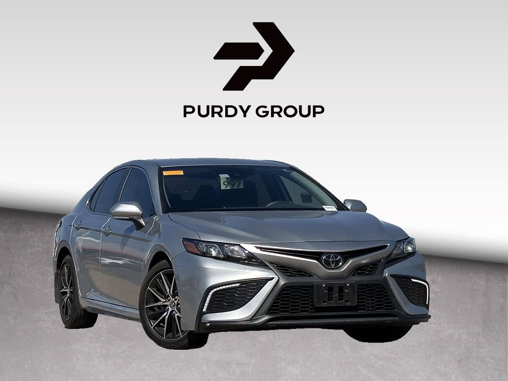 Used 2024 Toyota Camry SE FWD image 1