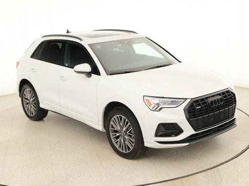 Certified 2023 Audi Q3 2.0T Premium w/ Convenience Package AWD/4WD image 43