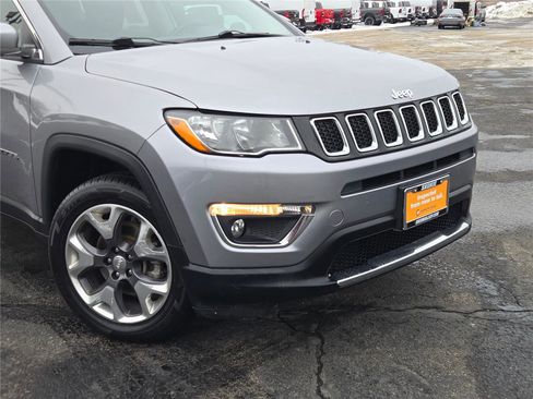Used 2020 Jeep Compass Limited AWD/4WD image 2