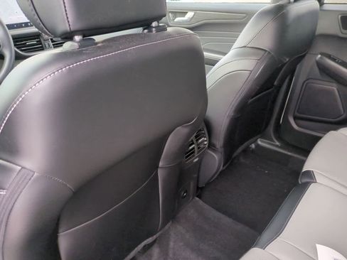 Certified 2024 Ford Escape Platinum image 18