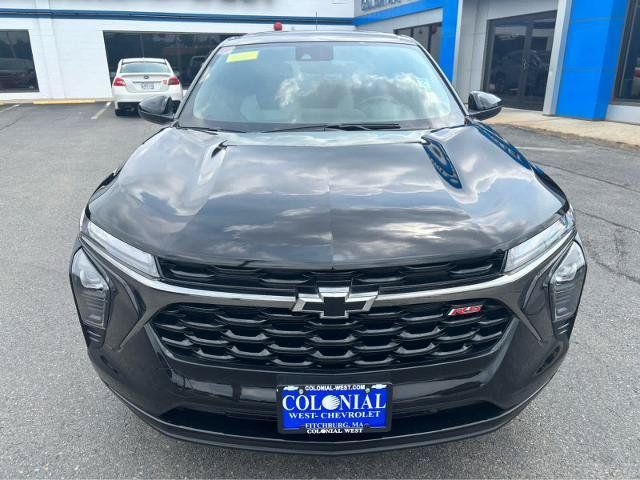 Used 2025 Chevrolet Trax RS w/ Sunroof Package FWD image 16