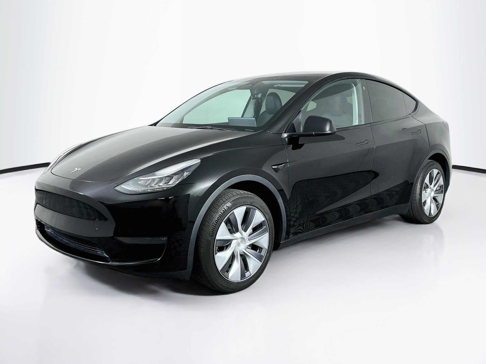 Used 2023 Tesla Model Y AWD image 3