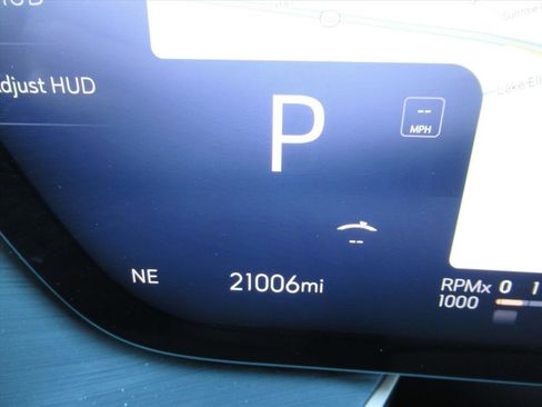 Used 2025 Buick Envision Sport Touring image 24