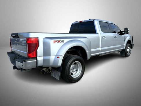 Used 2022 Ford F350 Lariat w/ Lariat Ultimate Package image 5