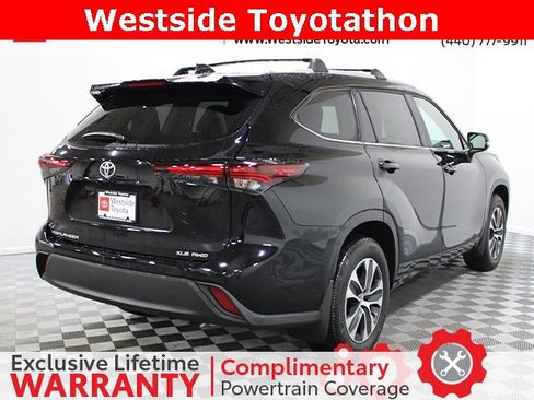 New 2026 Toyota Highlander XLE image 10