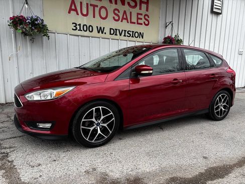 Used 2015 Ford Focus SE w/ SE Sport Package image 8