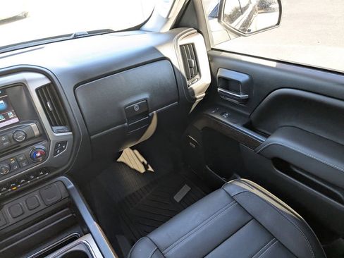 Used 2018 GMC Sierra 1500 Denali w/ Denali Ultimate Package AWD/4WD image 19