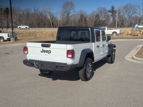 New 2026 Jeep Gladiator Sport image 5