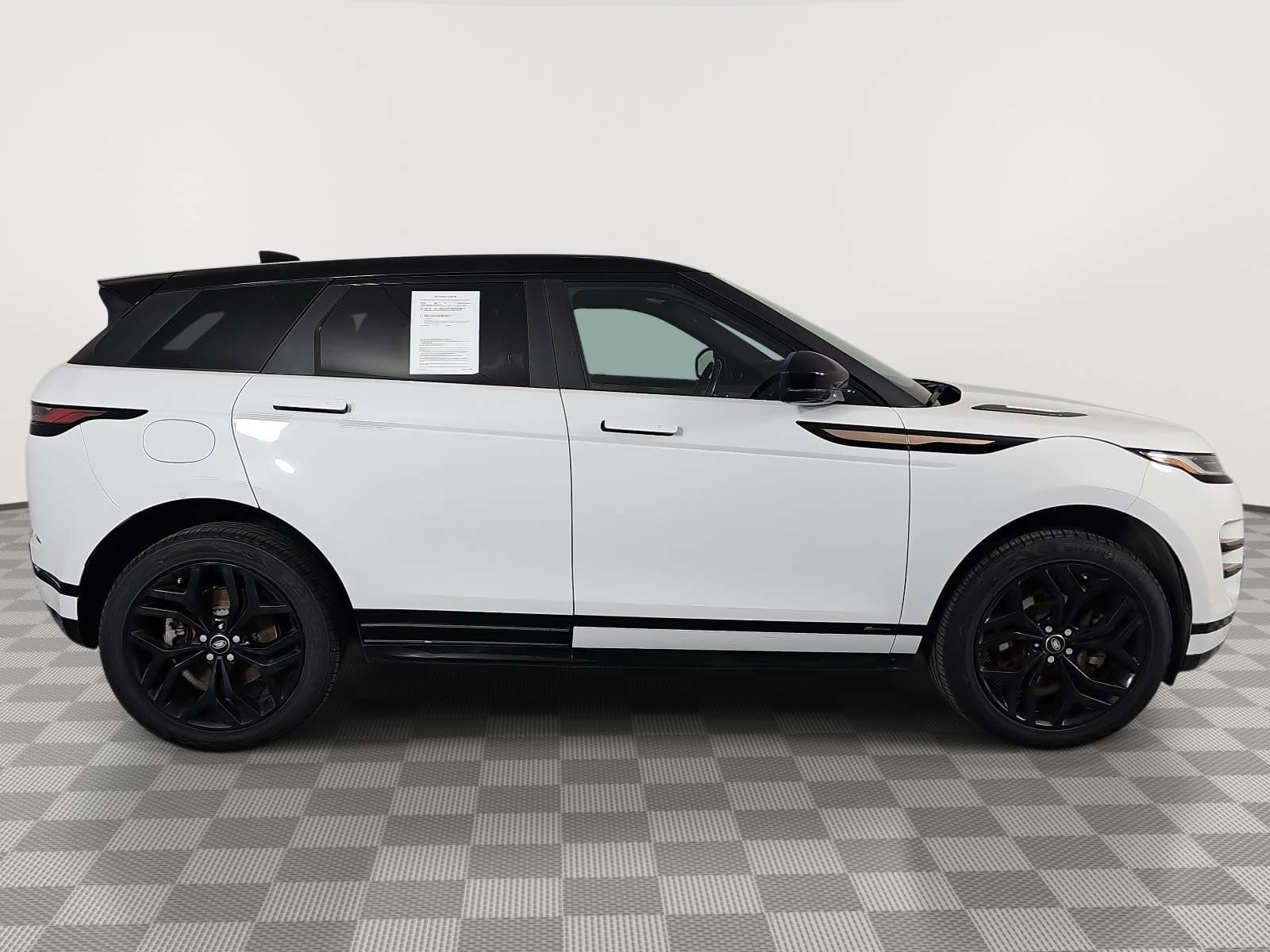 Used 2020 Land Rover Range Rover Evoque R-Dynamic S AWD/4WD image 9