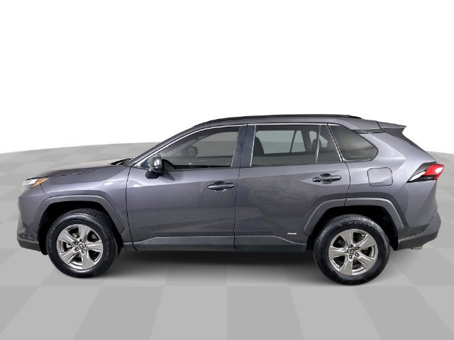 Used 2024 Toyota RAV4 LE AWD/4WD image 5