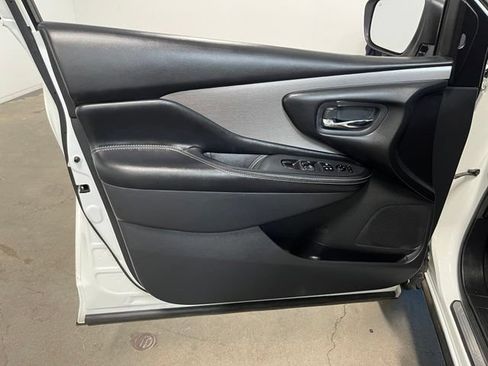 Used 2023 Nissan Murano SV AWD/4WD image 25