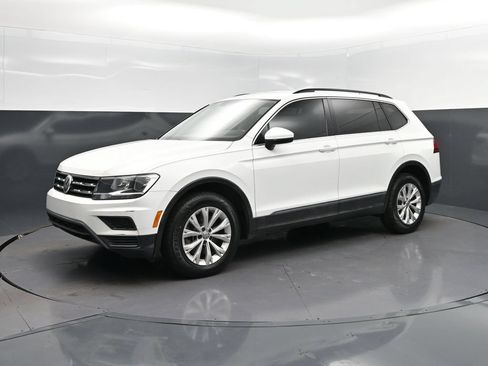 Used 2018 Volkswagen Tiguan SE FWD image 3