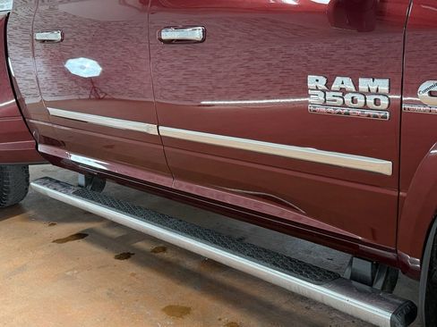Used 2017 RAM 3500 Laramie image 10