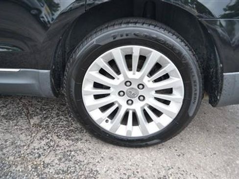 Used 2011 Lincoln MKT AWD w/ 101A Rapid Spec Order Code image 9