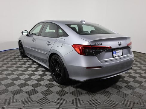 Used 2023 Honda Civic Sport image 7