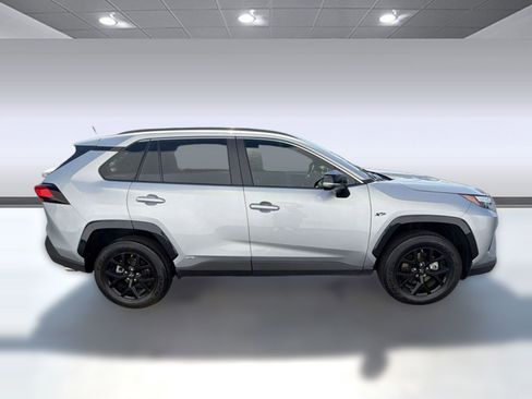 Used 2023 Toyota RAV4 XLE w/ Convenience Package AWD/4WD image 8
