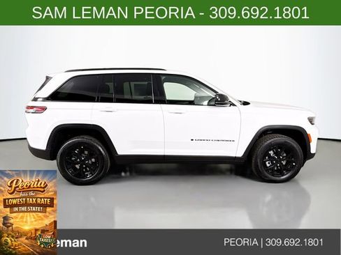 New 2025 Jeep Grand Cherokee Altitude image 8