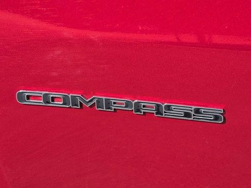 Used 2025 Jeep Compass Limited image 12