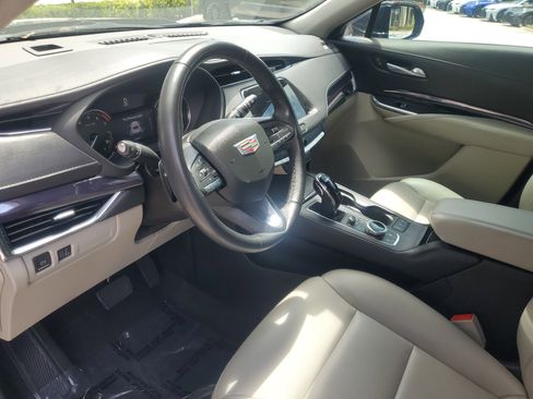 Used 2023 Cadillac XT4 Luxury FWD image 20