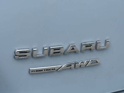 Used 2021 Subaru Crosstrek 2.0i Premium w/ Moonroof Package image 18