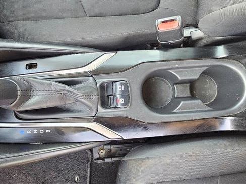 Used 2020 Toyota Corolla LE image 16