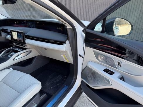 New 2026 Lincoln Nautilus Reserve image 27