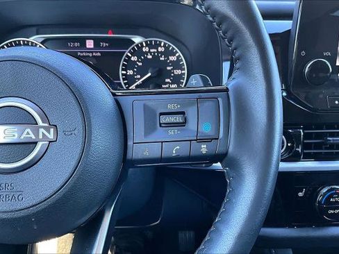 Certified 2024 Nissan Pathfinder SL image 23