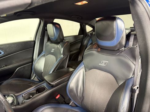 Used 2015 Chrysler 200 S w/ Navigation & Sound Group I FWD image 12