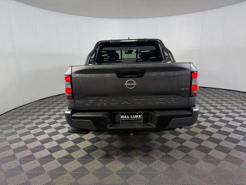 Used 2023 Nissan Frontier SV w/ SV Convenience Package RWD image 9