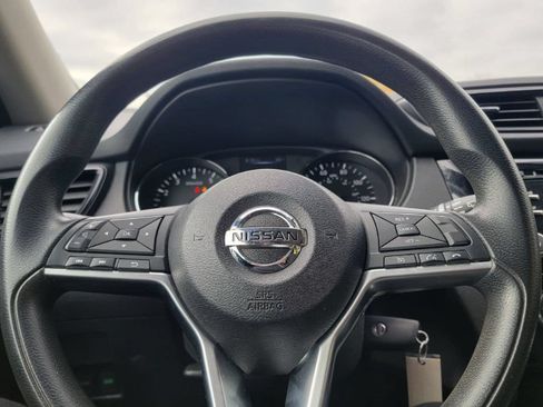 Used 2017 Nissan Rogue S FWD image 16