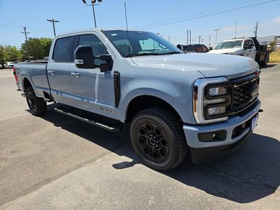 New 2026 Ford F350 Lariat w/ Black Appearance Package