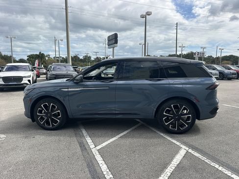 New 2026 Lincoln Nautilus Reserve image 9