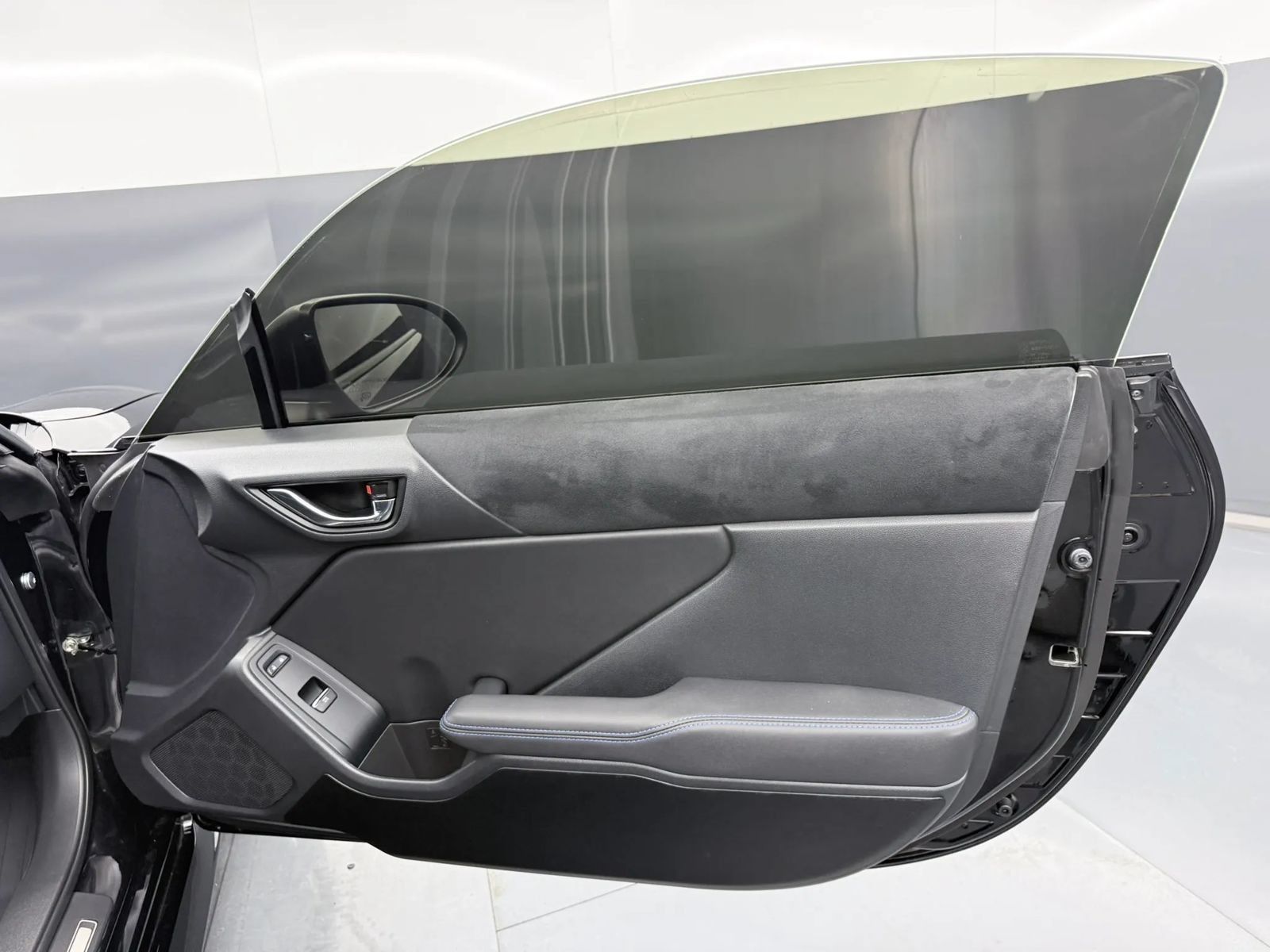 Used 2025 Subaru BRZ tS RWD image 9