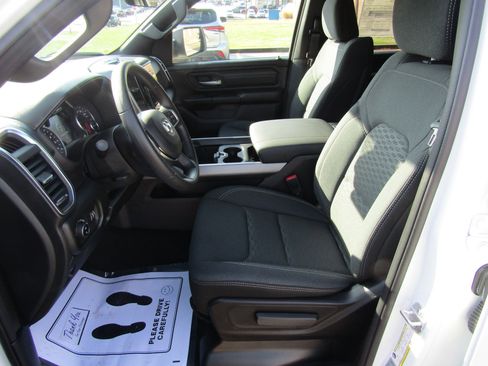 New 2026 RAM 1500 Express AWD/4WD image 11