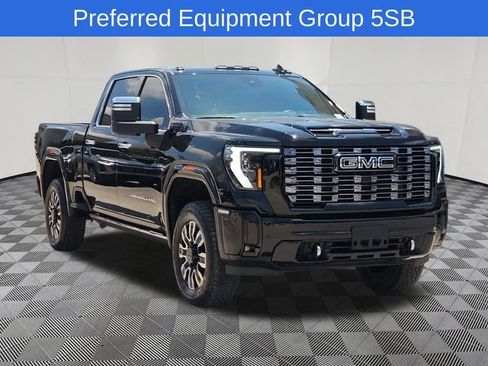 Used 2025 GMC Sierra 2500 Denali Ultimate w/ Max Trailering Package AWD/4WD image 2