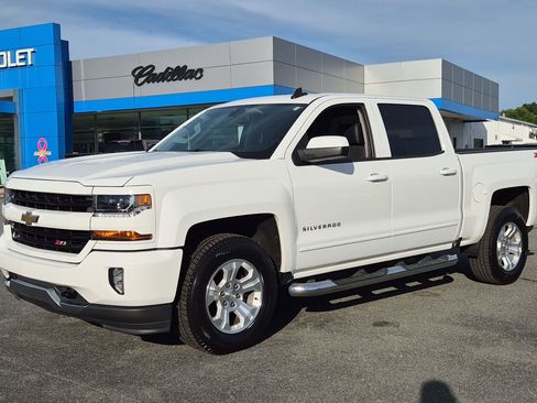 Used 2018 Chevrolet Silverado 1500 LT w/ All Star Edition AWD/4WD image 1