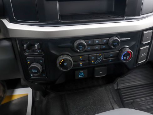 Used 2024 Ford F250 XL w/ Snow Plow Prep Package image 21